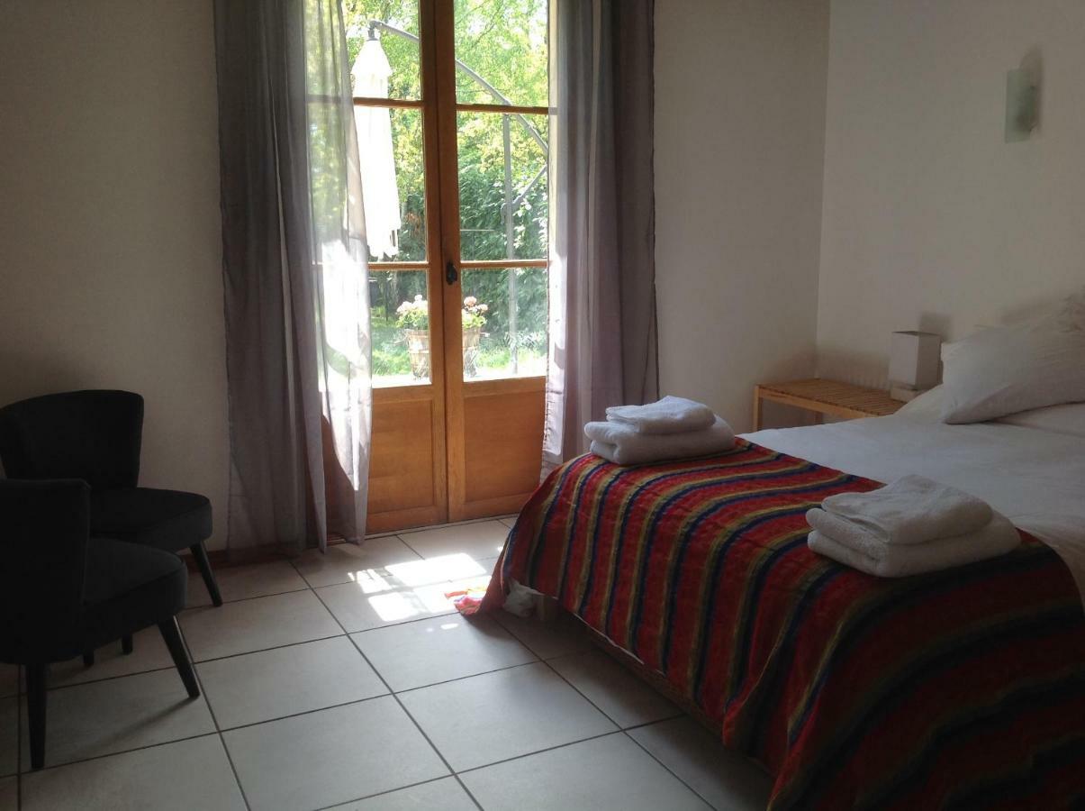 Chez Irene Bed & Breakfast Saint-Quentin-la-Tour ภายนอก รูปภาพ
