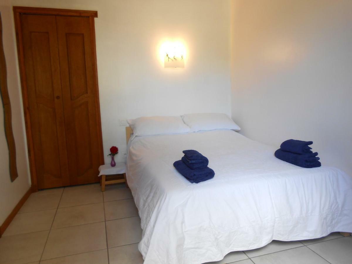 Chez Irene Bed & Breakfast Saint-Quentin-la-Tour ภายนอก รูปภาพ