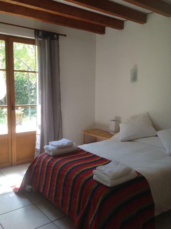 Chez Irene Bed & Breakfast Saint-Quentin-la-Tour ภายนอก รูปภาพ